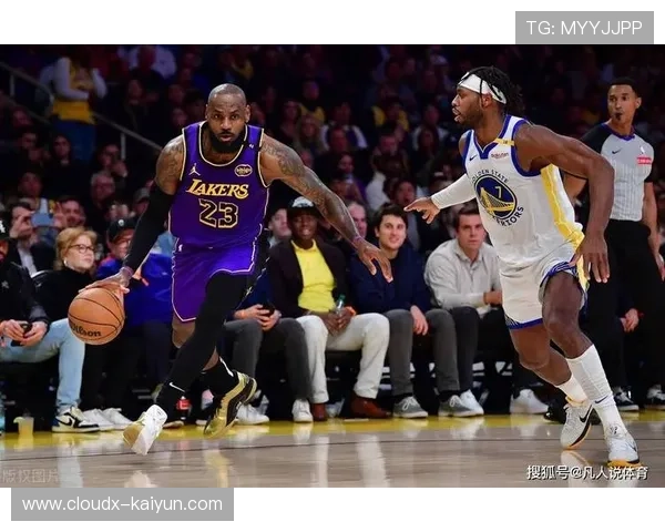 NBA常规赛湖人勇士焦点战，詹姆斯库里对决引热议